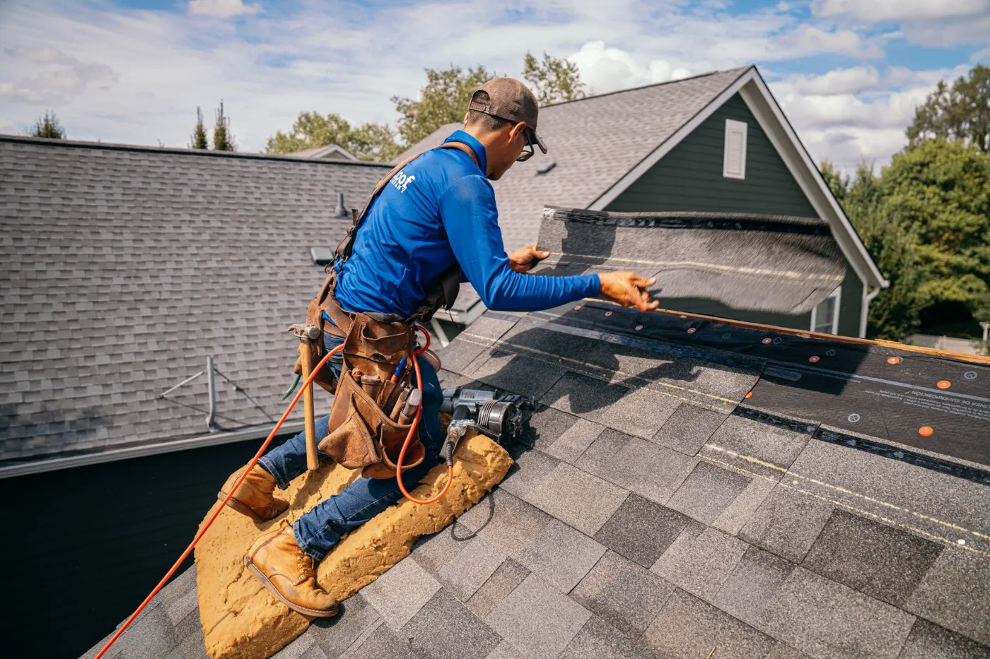 Roofing by Sharpsville Roofing near Elwood, IN